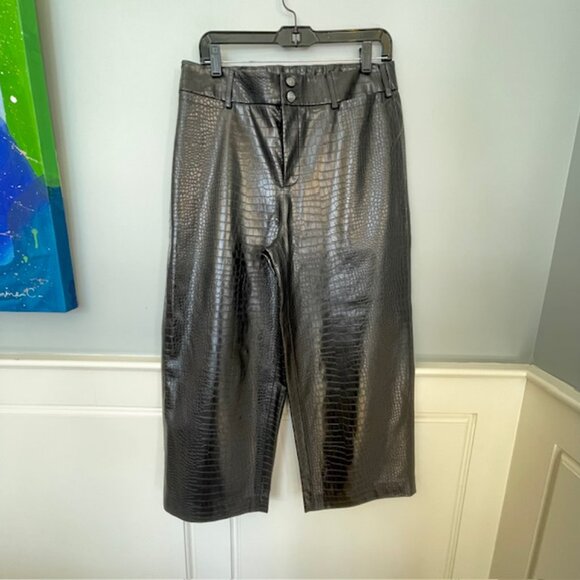 Chico's Croc Embossed Faux Leather Wide Leg Crop Pants Black 8 - Picture 2 of 9